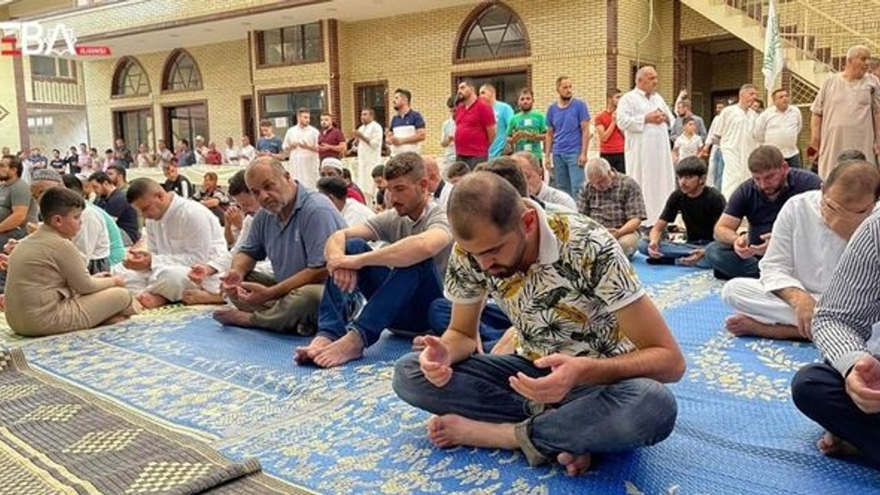 Erbil Şeyh Çöli Camisi'nde bayram namazı