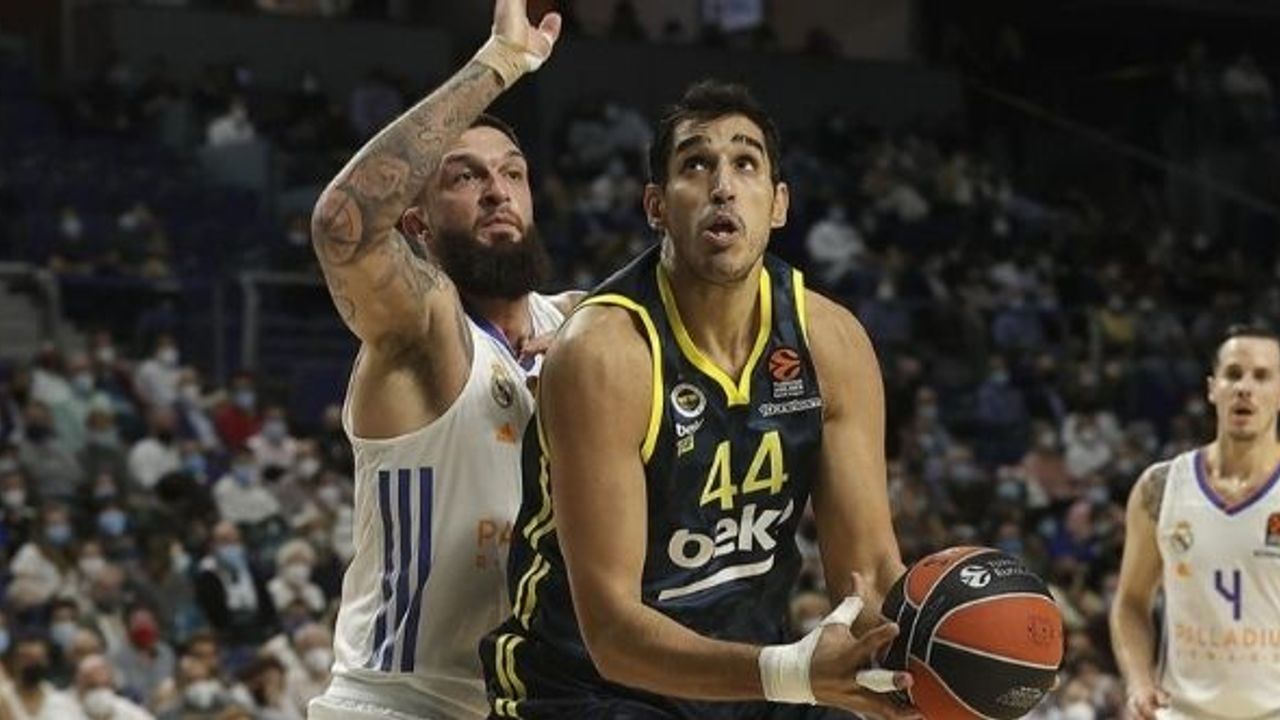Fenerbahçe Beko - Real Madrid maçı ertelendi!