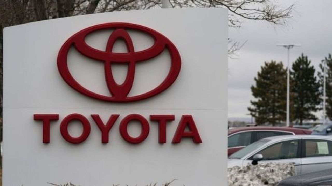 Toyota 11 tesisinde üretimi durduruyor