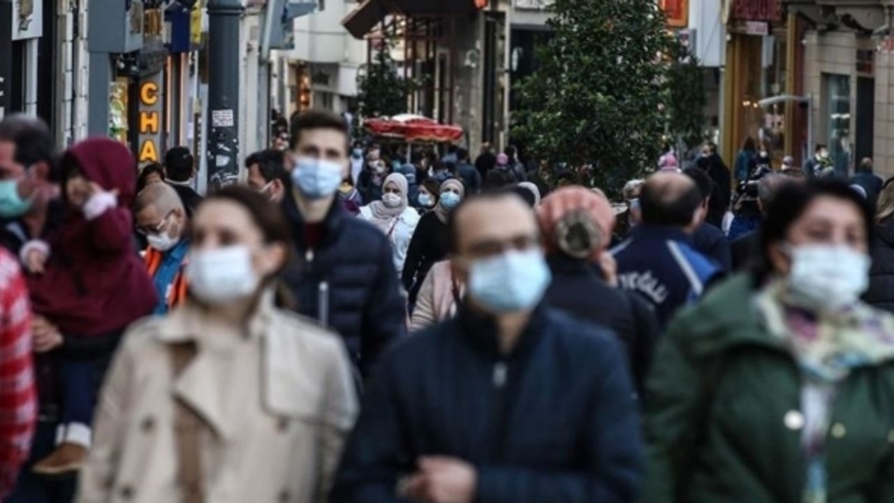 Türkiye'de 86 bin 600 kişinin Kovid-19 testi pozitif çıktı