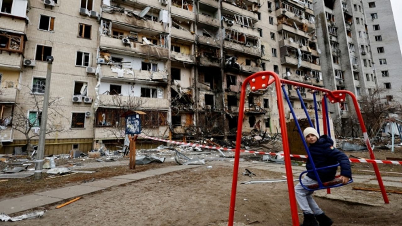'Rusya'nın saldırılarında 128 çocuk hayatını kaybetti'