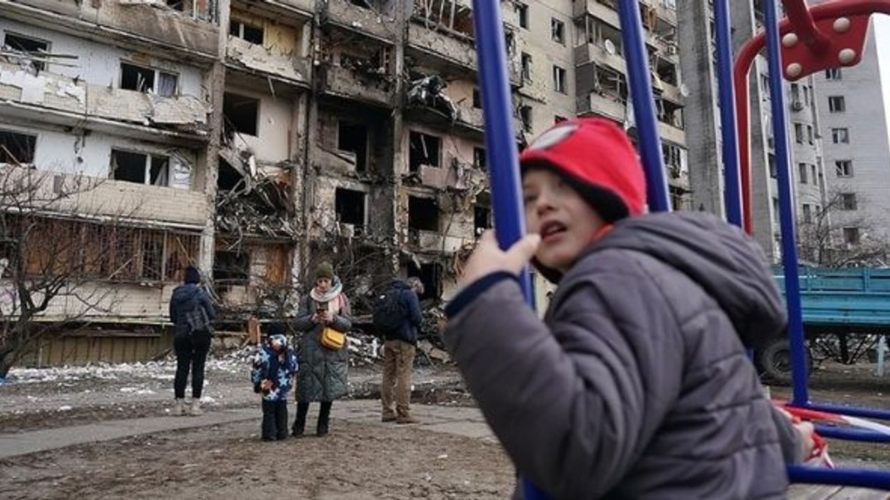 Ukrayna: Rusya saldırılarında 117 çocuk hayatını kaybetti