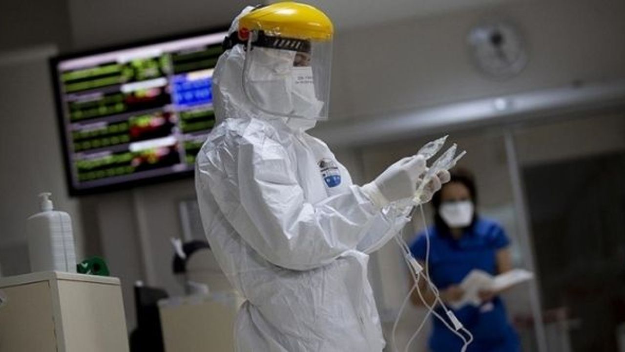 Türkiye'de son 24 saatte 5 bin 609 kişinin testi pozitif çıktı