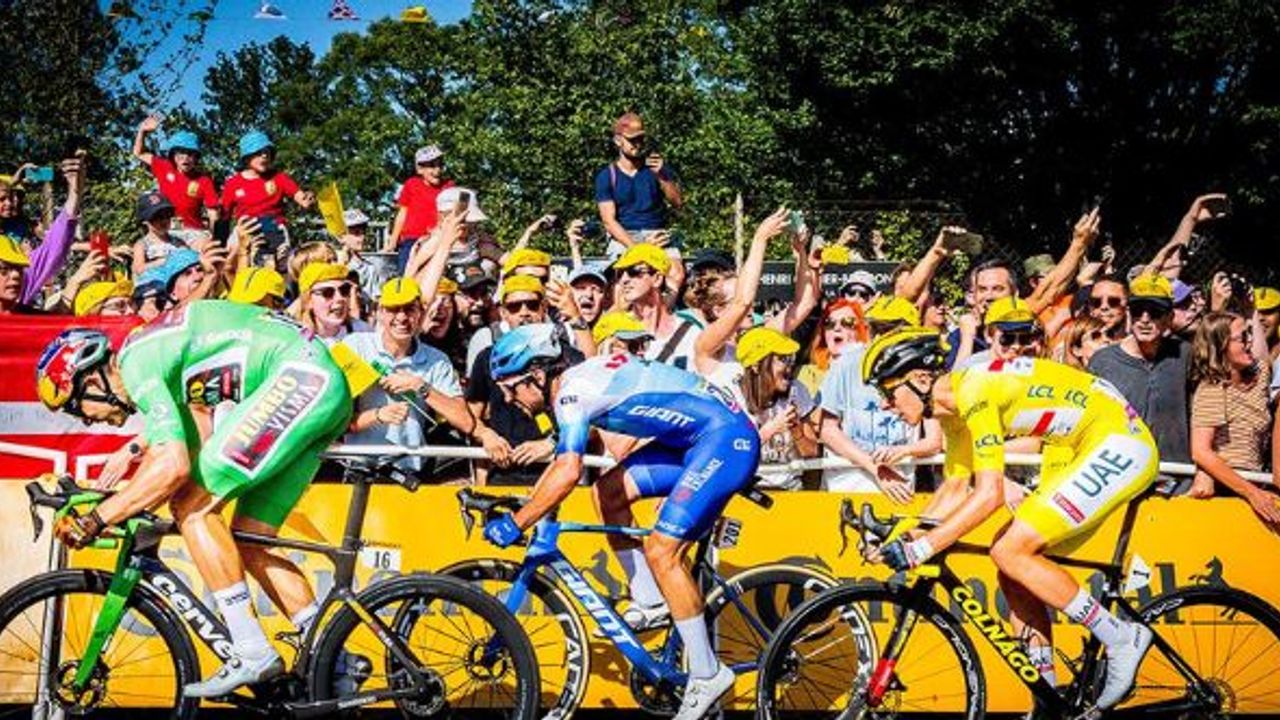 3 sporcu Fransa Bisiklet Turu'ndan çekildi