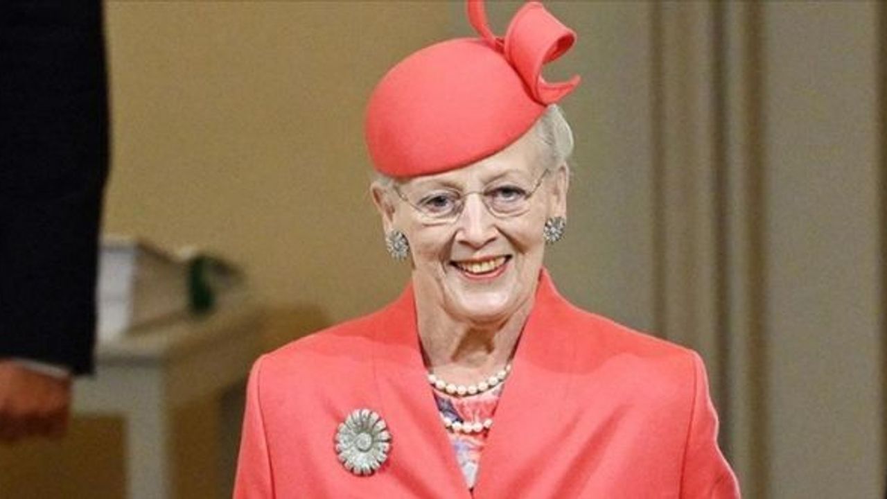 Danimarka Kraliçesi, torunlarının unvanlarını elinden aldı