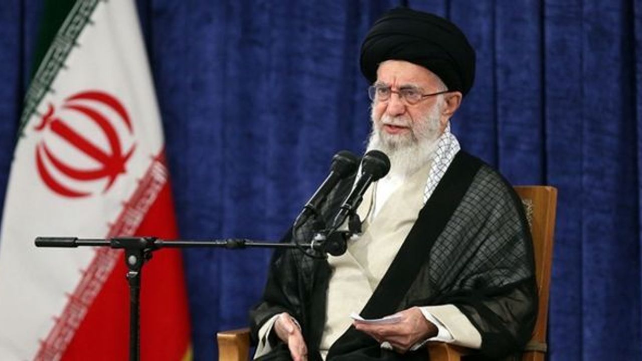  Hamaney'den Şiraz'daki silahlı saldırı sonrası birlik çağrısı