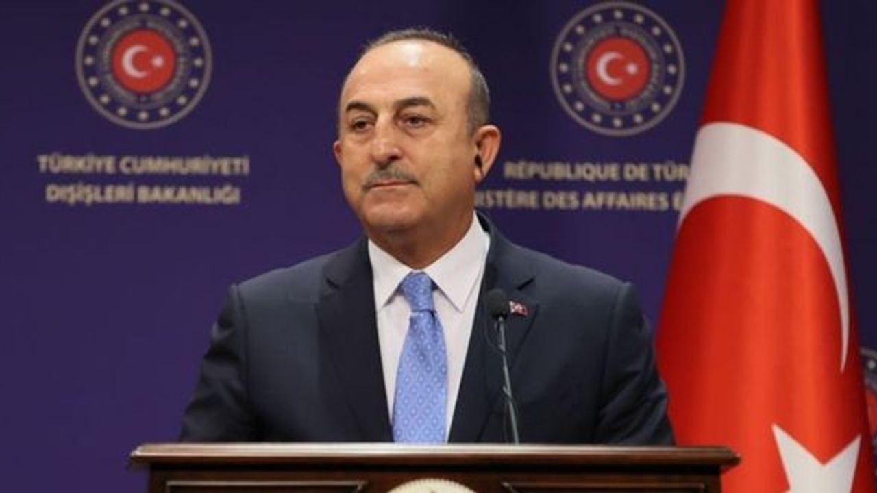 Çavuşoğlu'ndan Yunanistan'a tepki: Anlaşmaları ihlal ediyor!