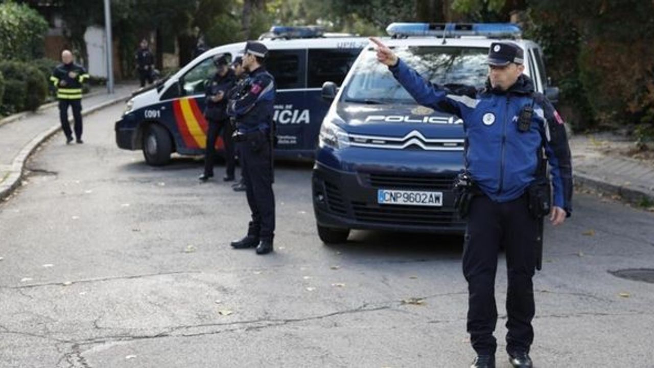 İspanya'da Ukrayna'ya sevkiyat yapan silah fabrikasına içinde patlayıcı olan zarf gönderildi