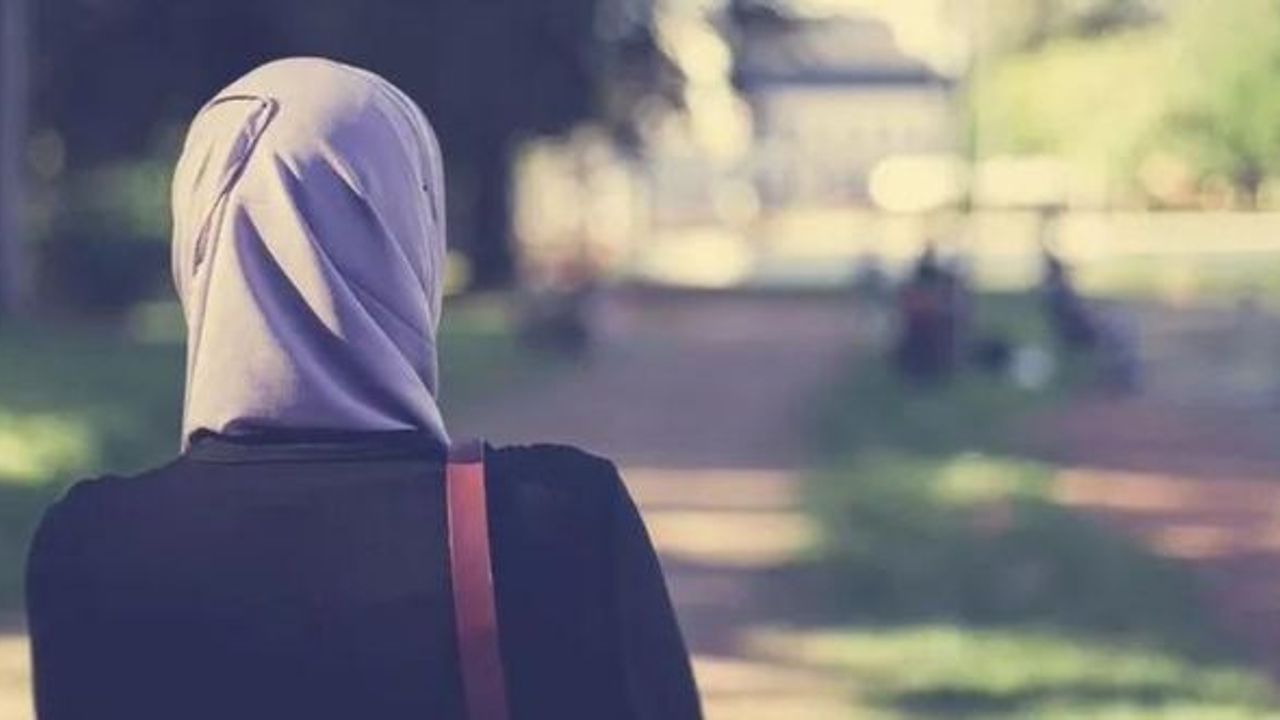 İsveç Danıştayı, mahkemenin başörtüsü yasağını iptal etmesini onayladı