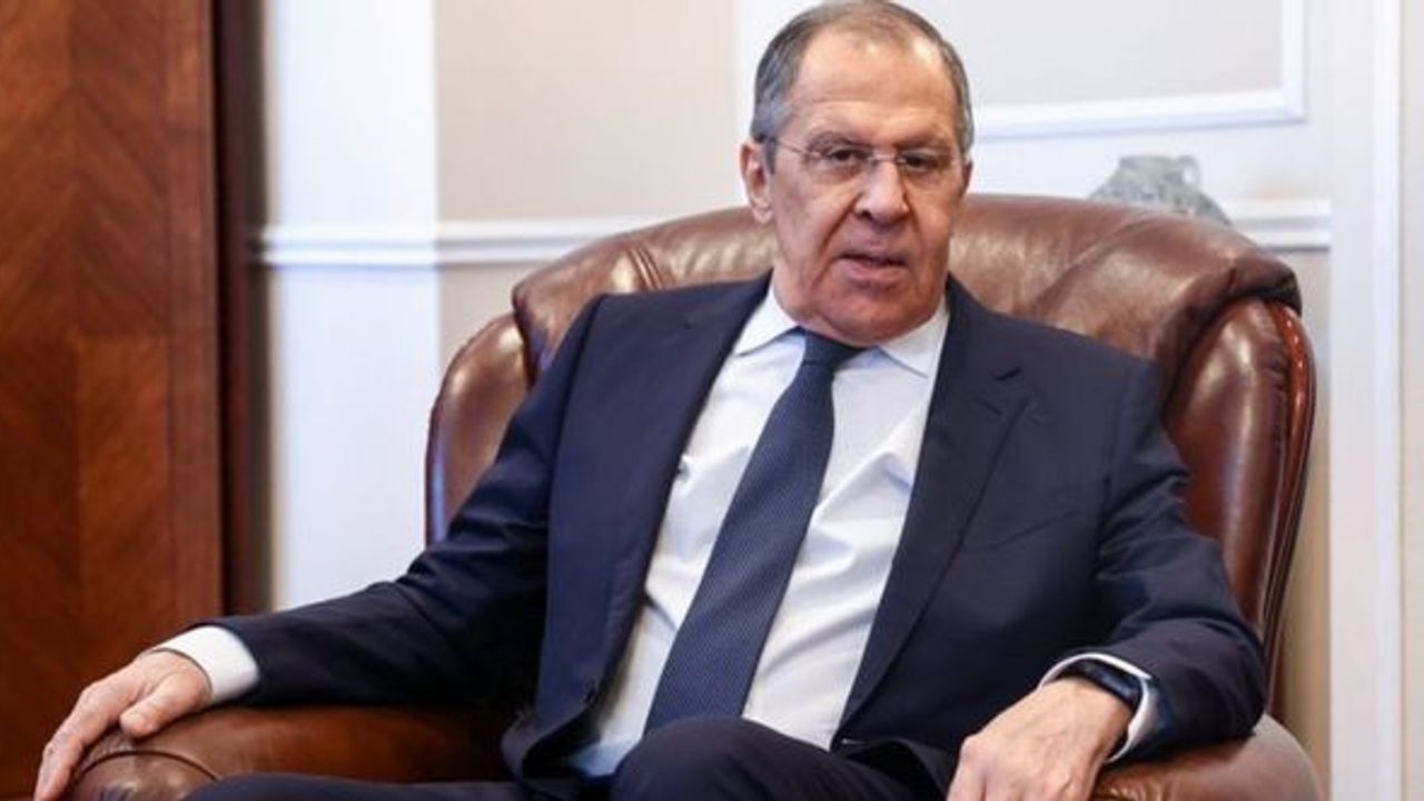 Lavrov: Yunanistan'ın S-300'leri hiç kimseye devretme hakkı yok