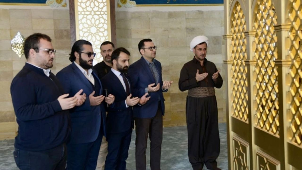 Başkonsolos Yakut'tan Gökbörü’nün türbesine ziyaret