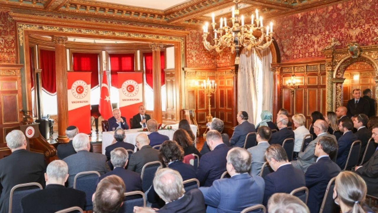 Çavuşoğlu: F-16 talebiyle İsveç ve Finlandiya’nın NATO üyeliği bağlantısız