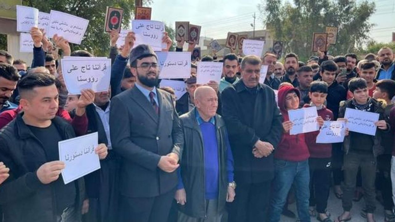 İsveç'te Kuran-ı Kerim'in yakılması Kerkük'te protesto edildi