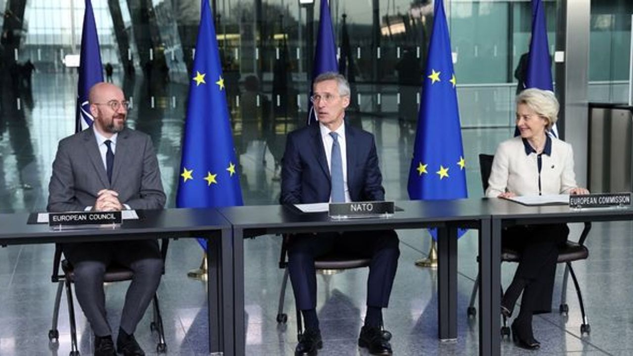 NATO ve AB, ortak tehditlere karşı iş birliği bildirisi imzaladı