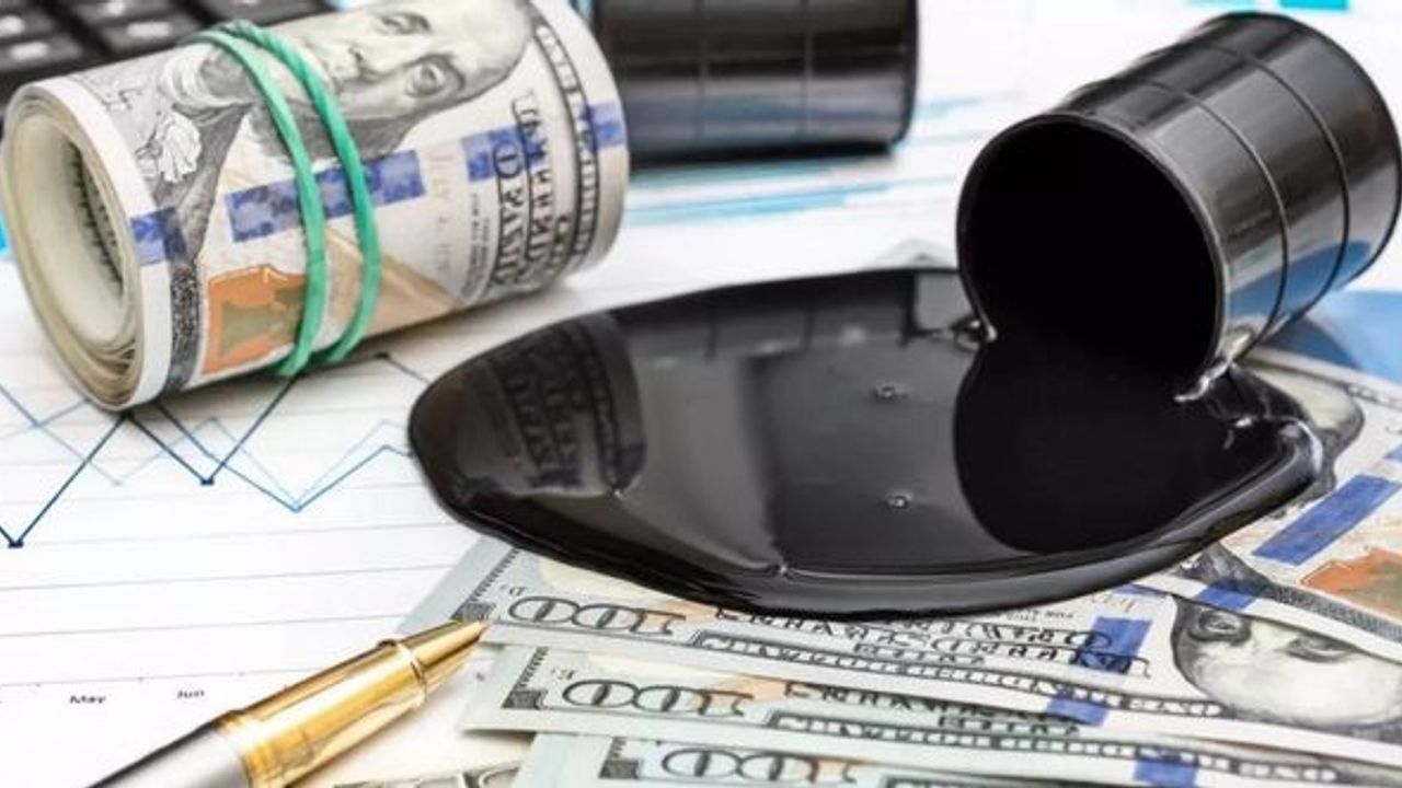 Brent petrolün varil fiyatı 82,30 dolar