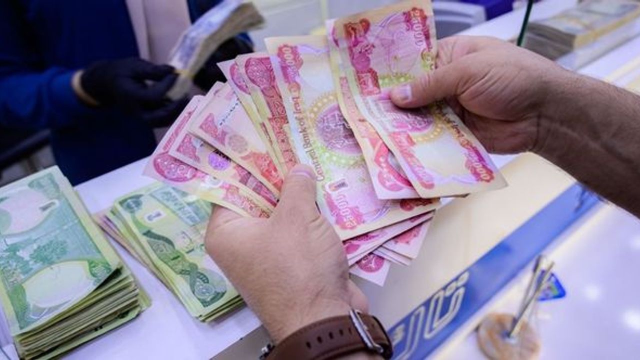 Piyasaya sürülen dolar miktarı arttı: Dinar değer kazandı