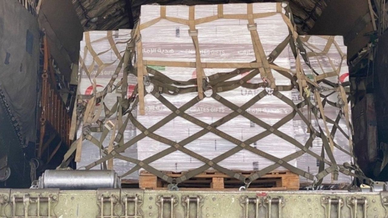 BAE, Türkiye'deki deprem bölgelerinde 200 ton hurma dağıtacak