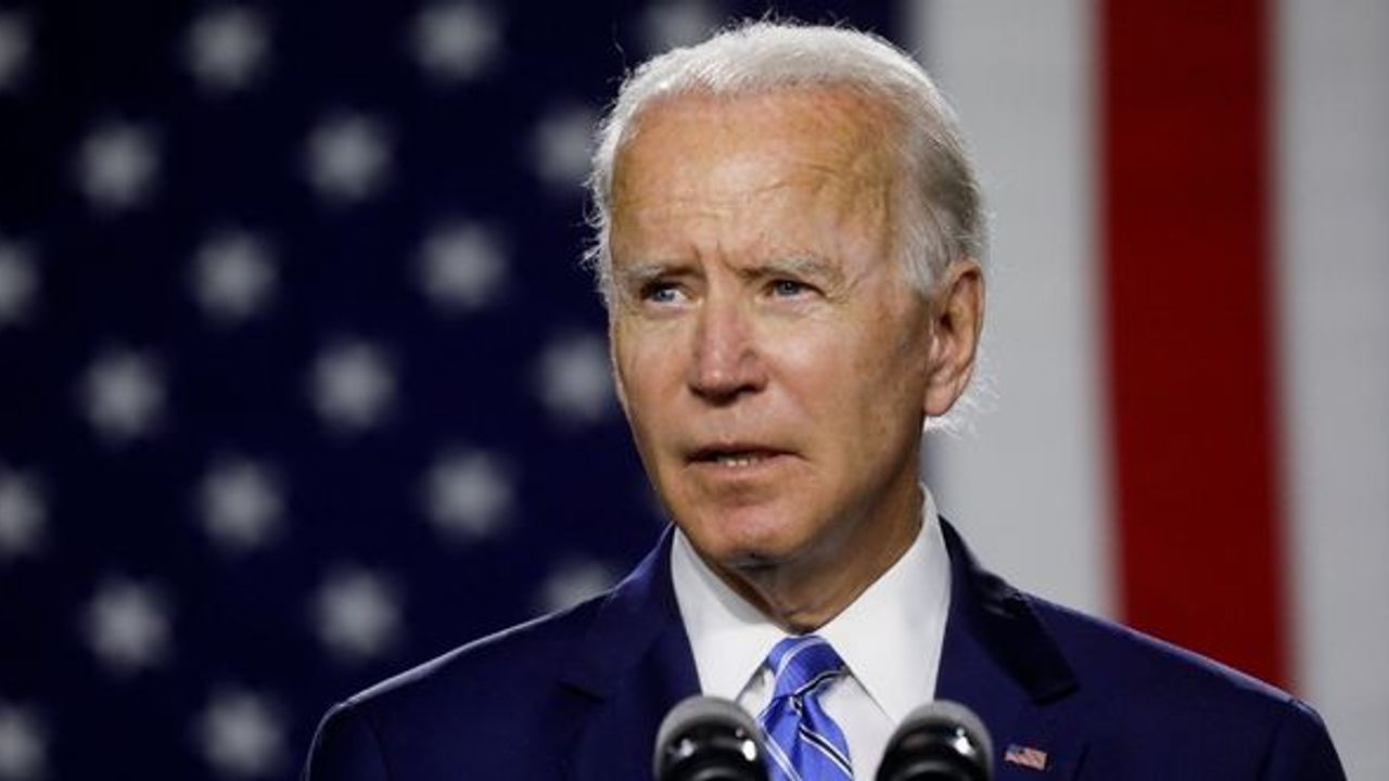 Biden, ilk kez veto yetkisini kullandı