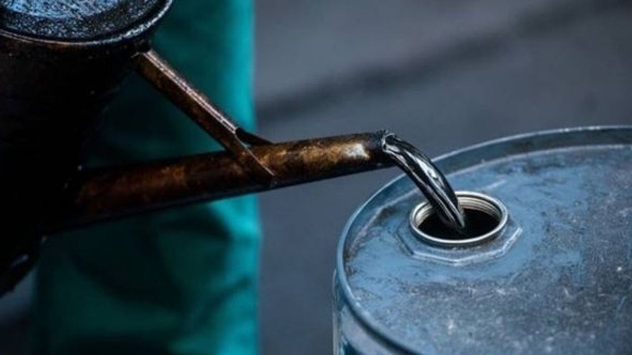 Brent petrolün varil fiyatı 76,18 dolar