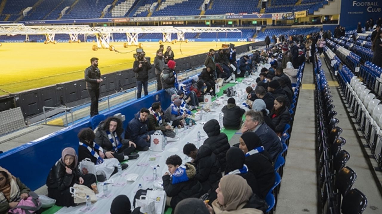 Chelsea, stadında iftar vererek bir ilke imza attı
