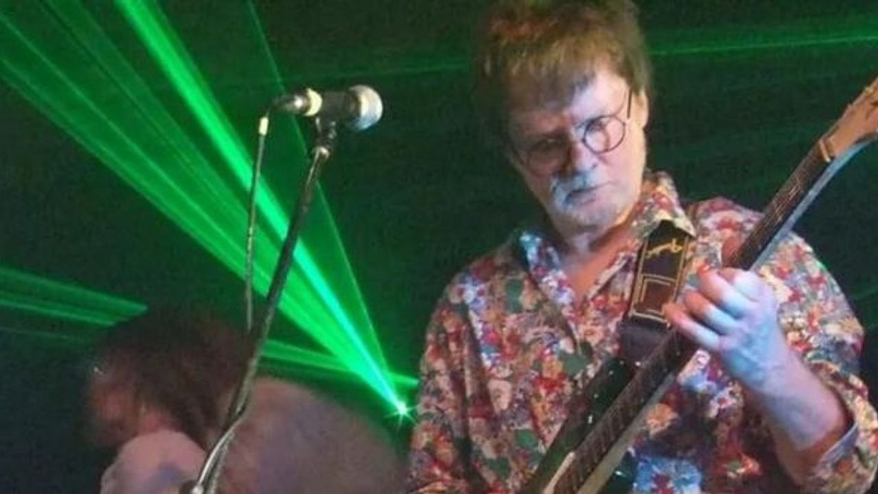 İngiliz gitarist Mick Slattery hayatını kaybetti