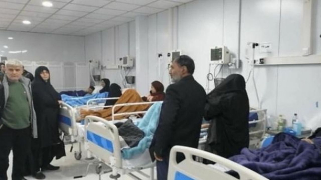 İran'da zehirlenme vakaları 5 bini aşıyor