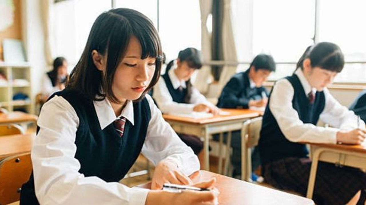 Japonya'da intihar eden öğrencilerin sayısı en yüksek seviyesini gördü
