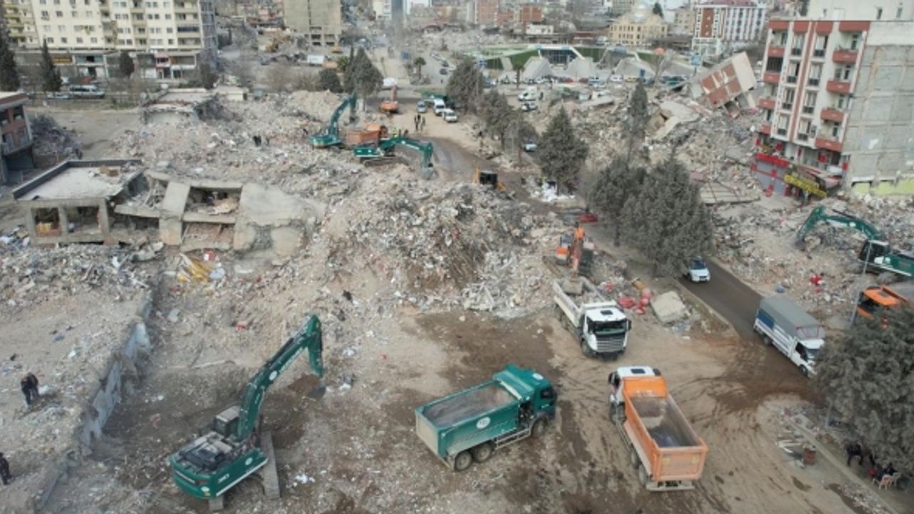 Kahramanmaraş'ta 468 bin ton enkaz kaldırıldı
