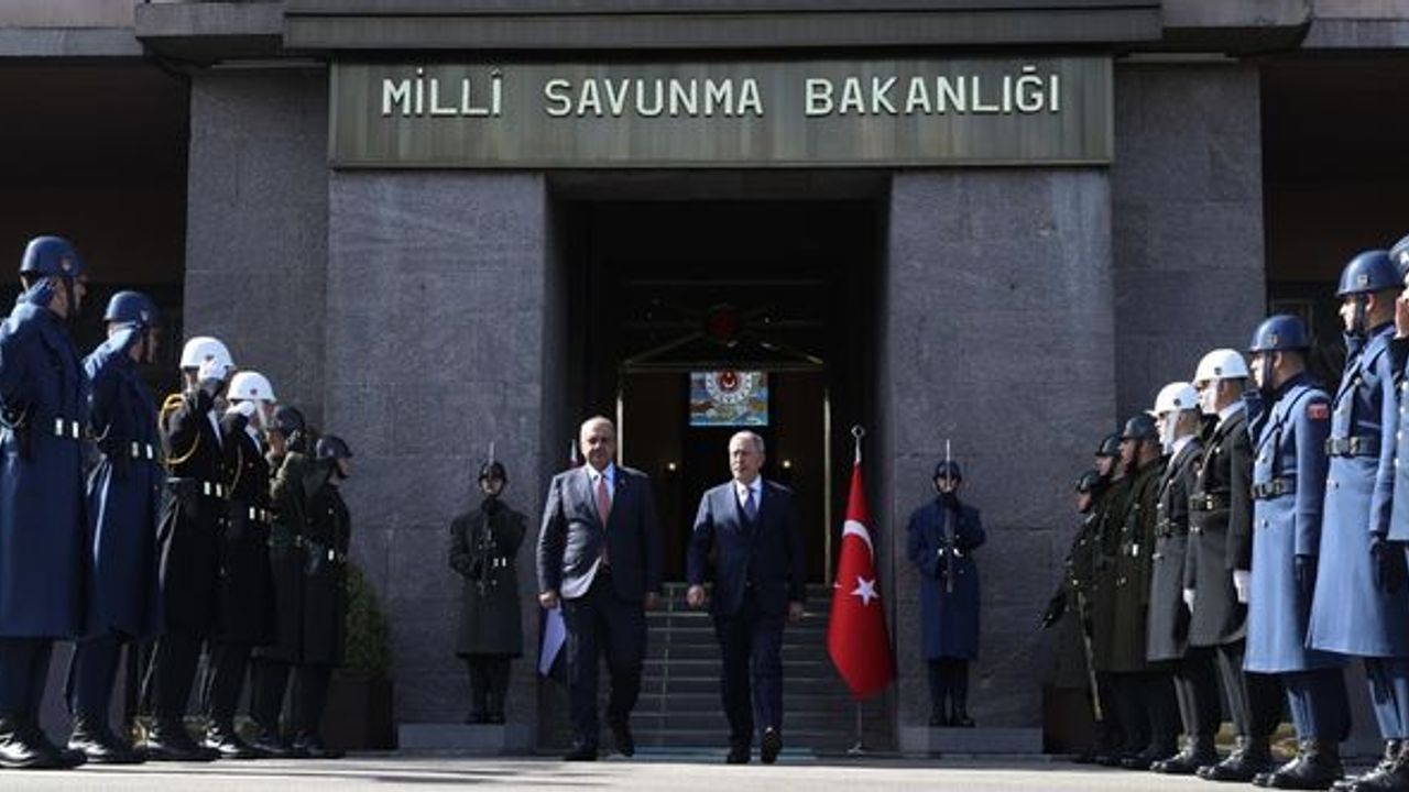 Savunma Bakanı Abbasi, Türk mevkidaşıyla görüştü