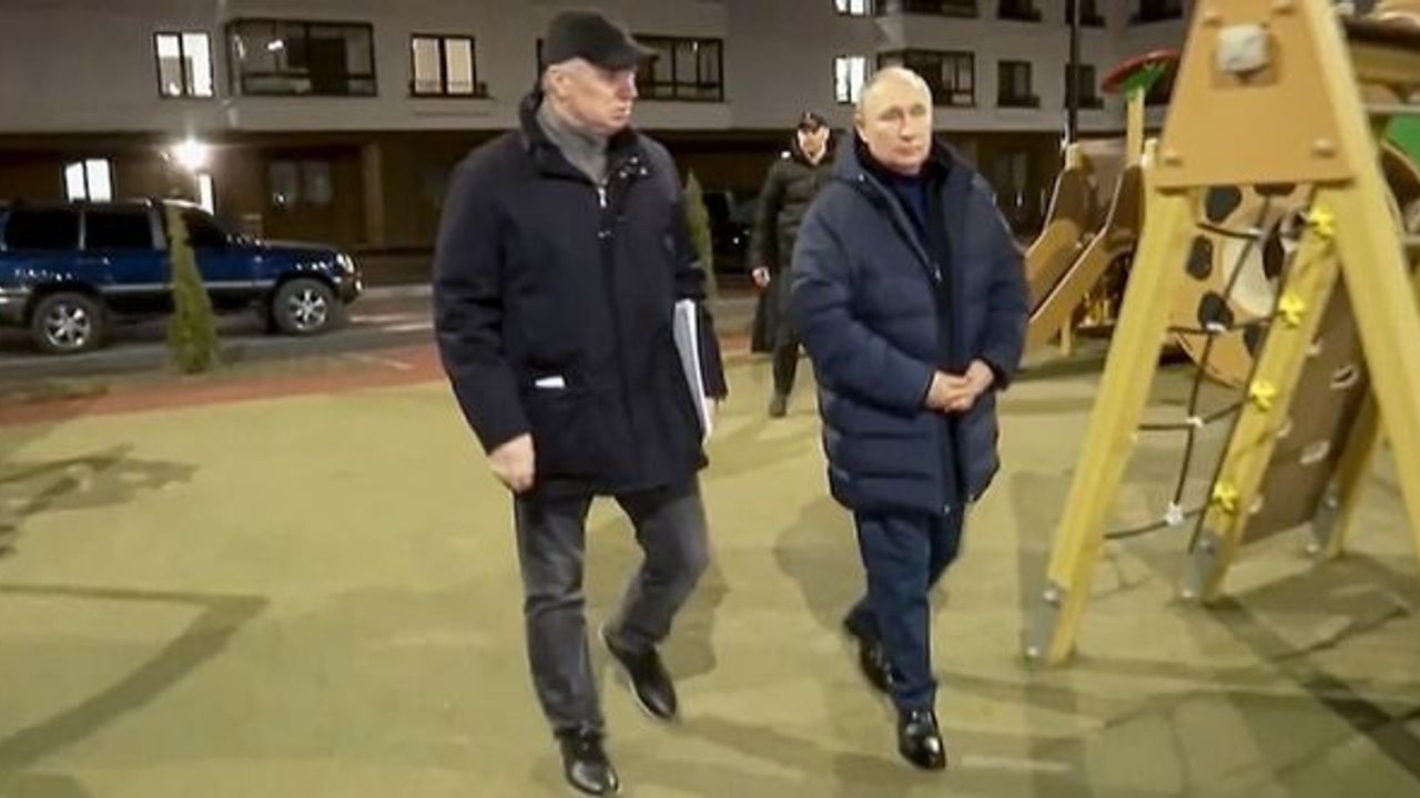 Ukrayna: Putin, bir hırsıza yakışır şekilde Mariupol'u ziyaret etti
