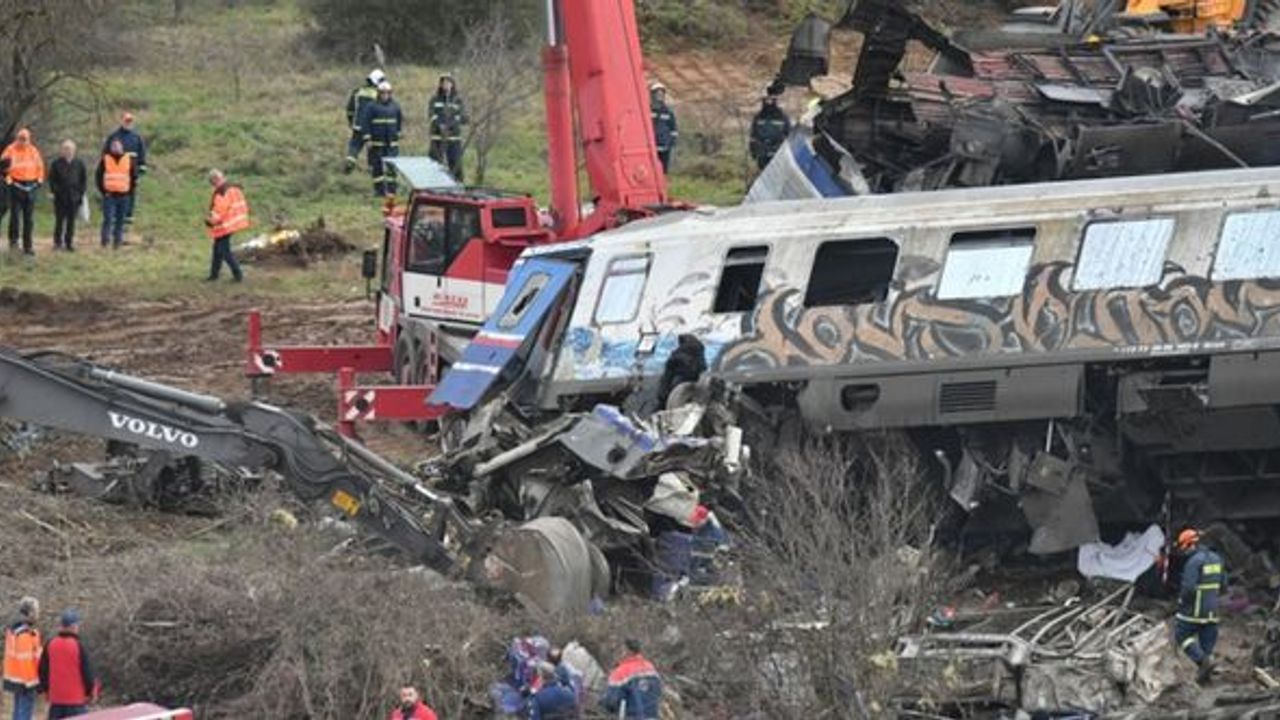 Yunanistan'da tren kazası: 36  ölü