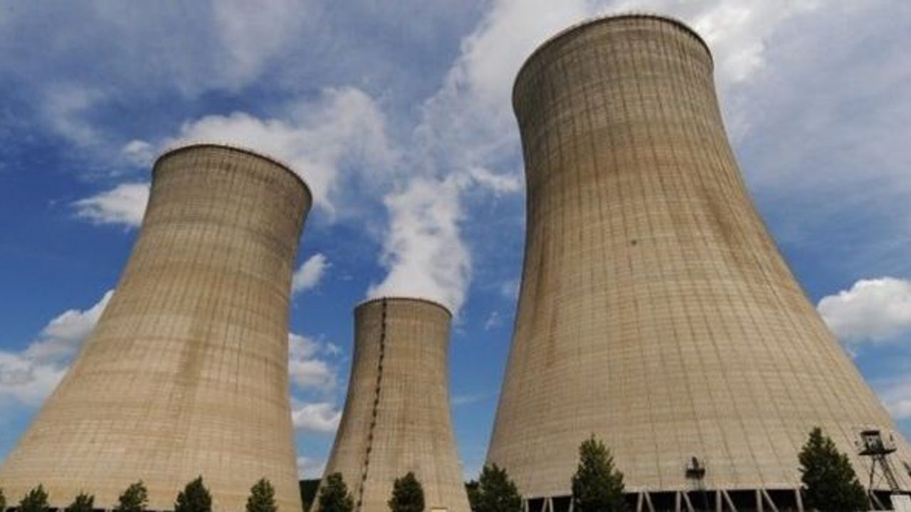 Avrupa'nın en büyük nükleer reaktörü elektrik üretmeye başladı