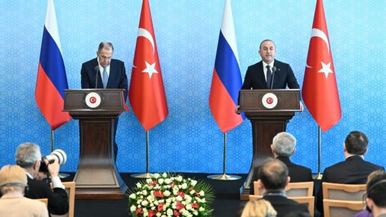 Çavuşoğlu ve Lavrov'dan ortak basın toplantısı