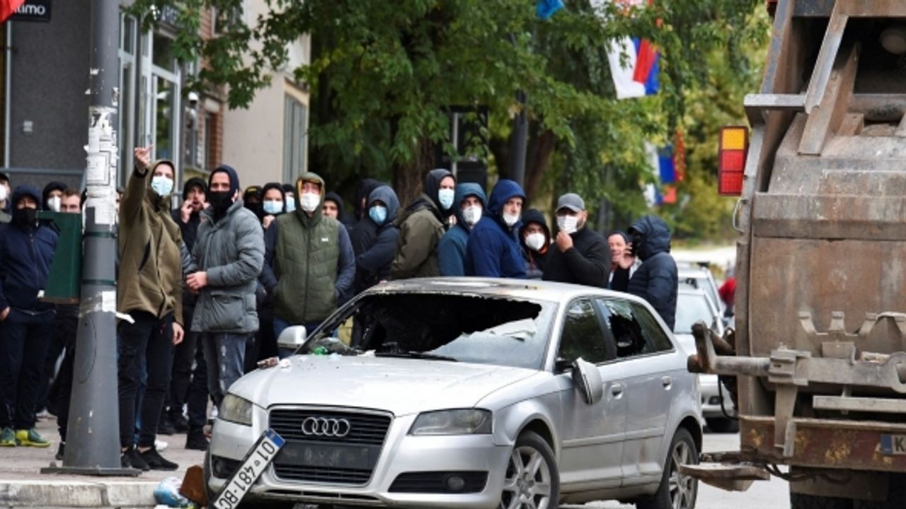 Kosova'da polislere patlayıcı maddeyle saldırı 