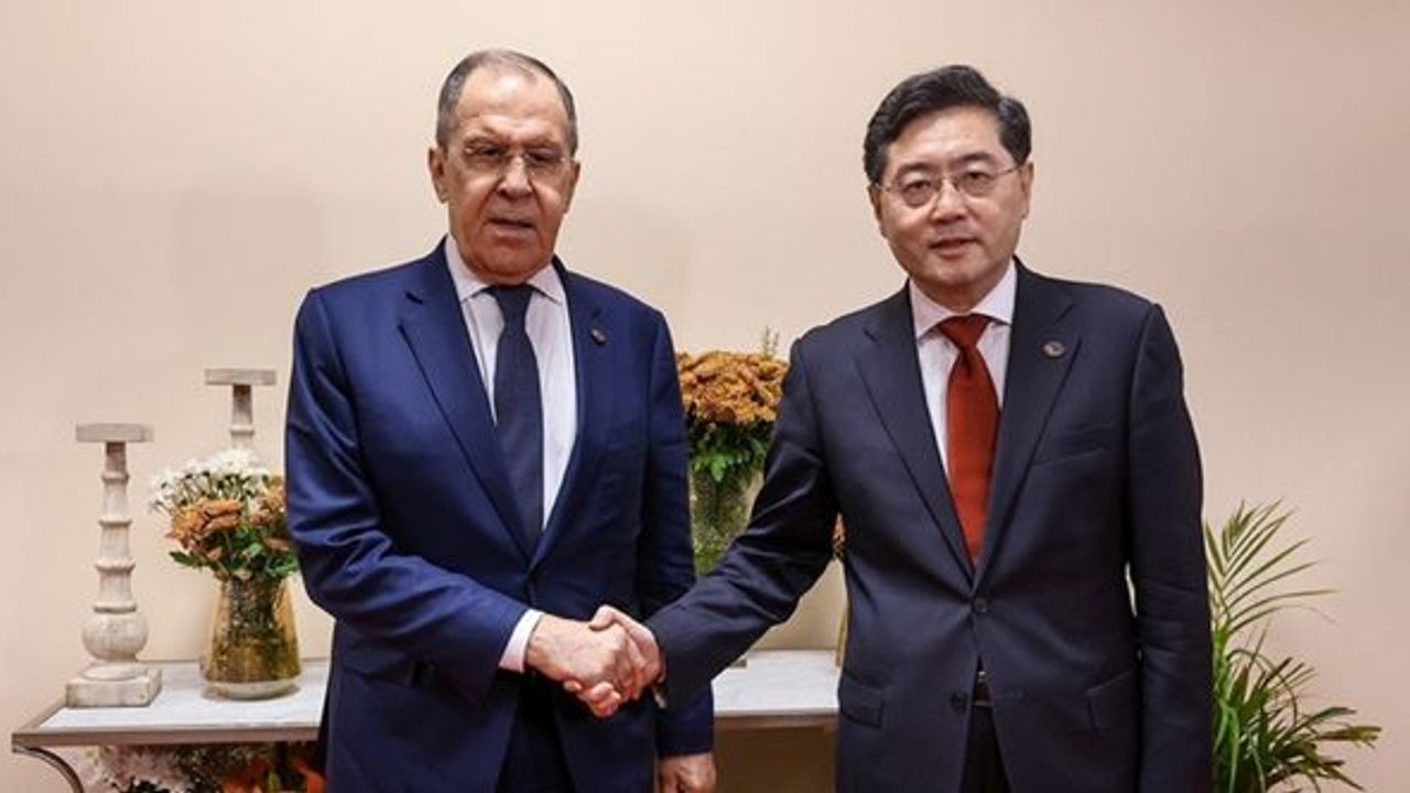 Lavrov, Çinli mevkidaşı Çin Gang ile Ukrayna'daki durumu görüştü