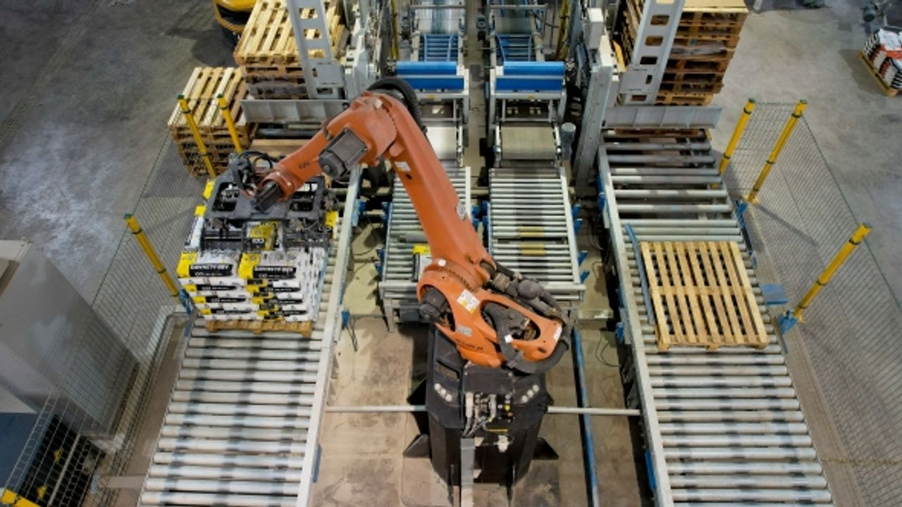 Basra'da inşaat malzemelerinin üretimi robotlara emanet