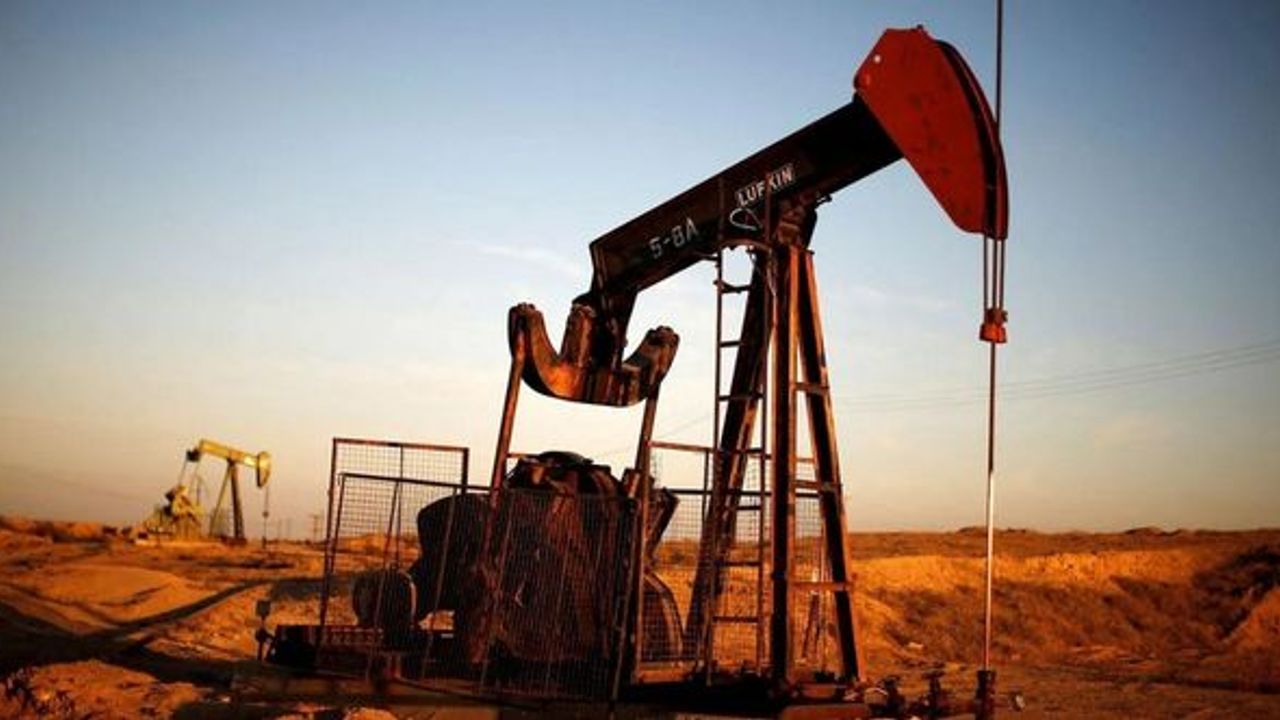 Brent petrolün varil fiyatı 75,83 dolar