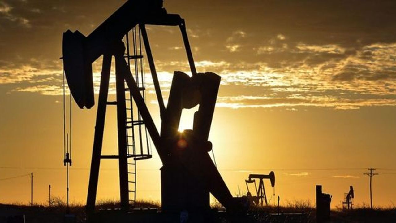 Brent petrolün varil fiyatında düşüş yaşandı
