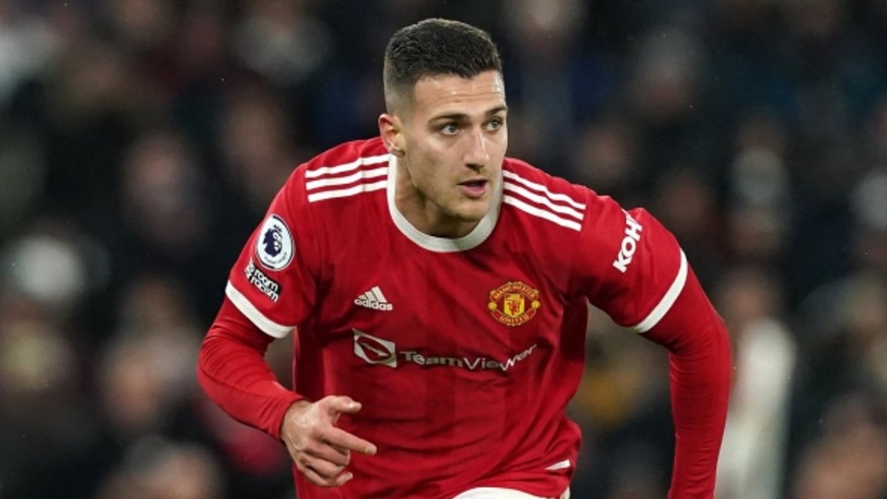 Diogo Dalot, 2028'e kadar Manchester United'da