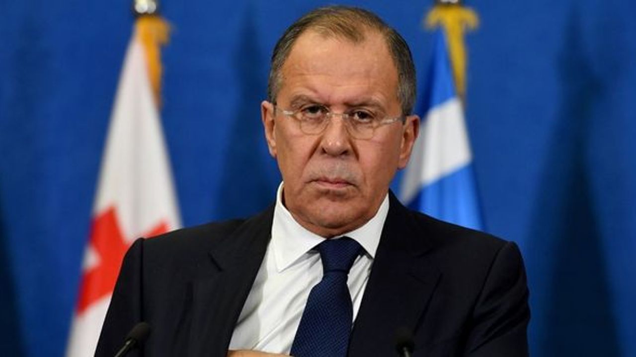 Lavrov, Suriyelilerin kalıcı ikamet yerlerine dönüşünün temel ilke olduğunu bildirdi