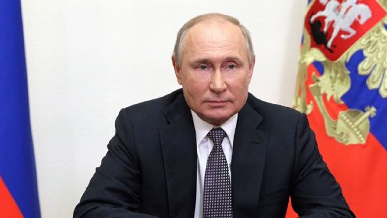 Putin, askerlerini Bahmut’u aldıkları için tebrik etti