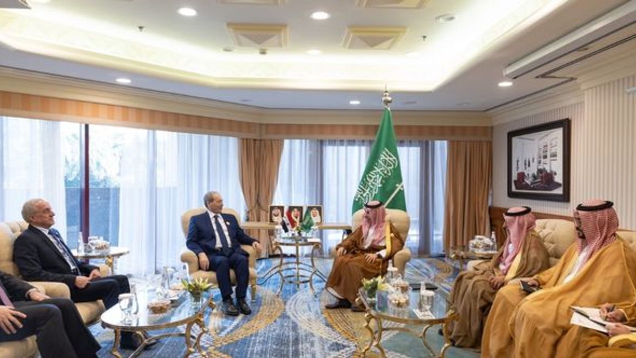 Suudi Arabistan ile Suriye dışişleri bakanları görüştü