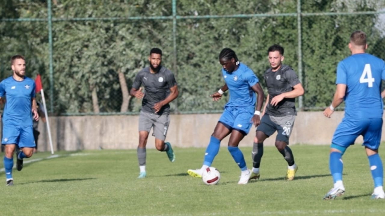 Kluivert'ın takımına Manisa FK çelmesi