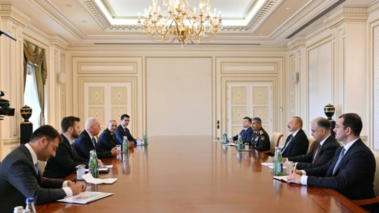 Aliyev, İsrail Savunma Bakanı’nı kabul etti