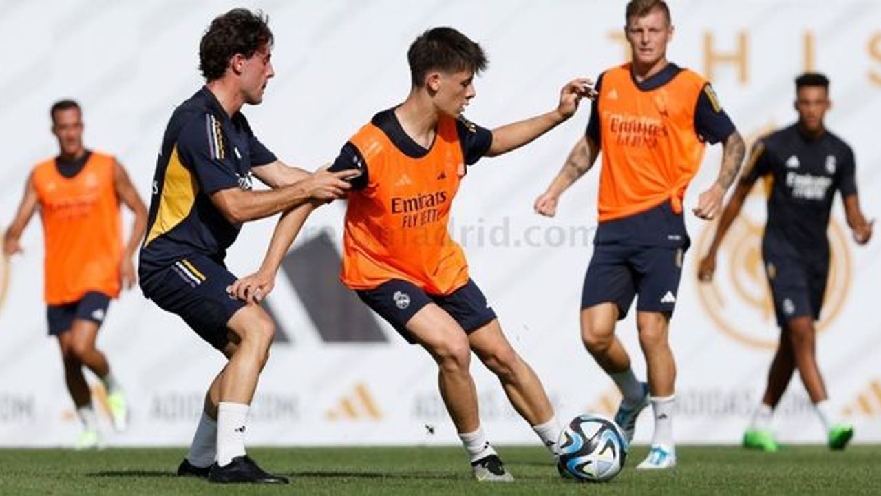 Arda Güler, Real Madrid'de ilk antrenmanına çıktı