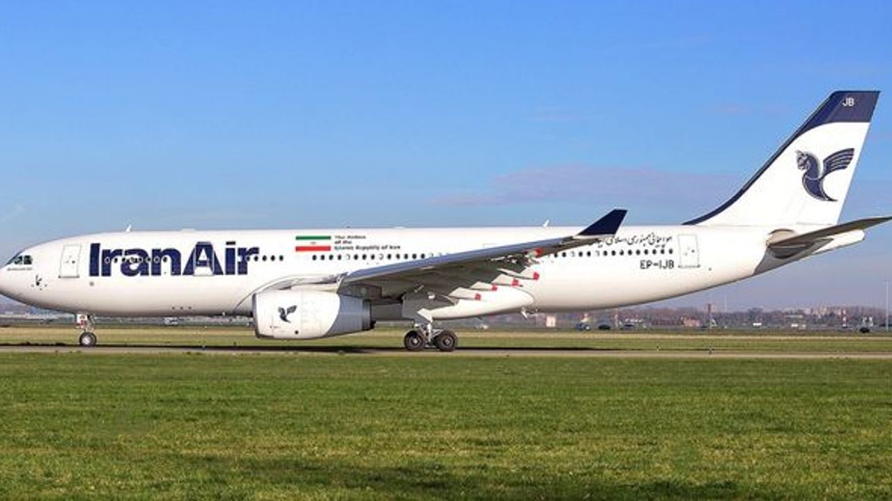 İran, Azerbaycan ve Ermenistan'a uçuşları askıya aldı