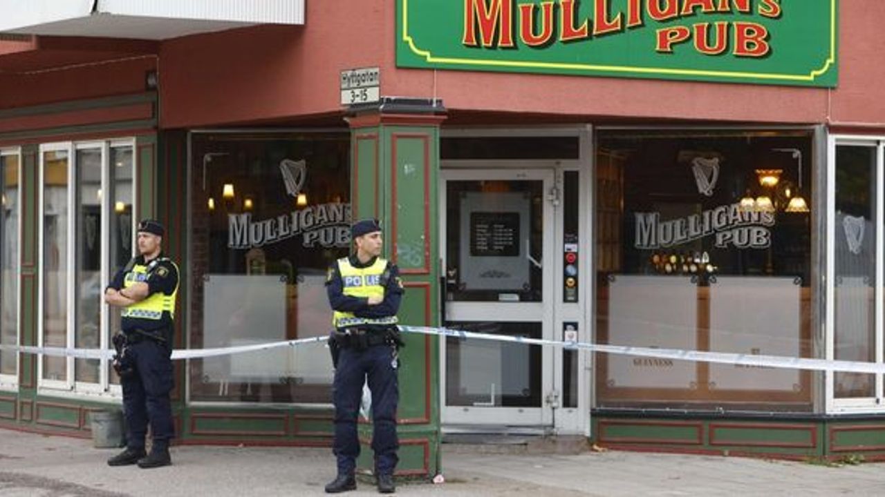 İsveç'te restorana silahlı saldır