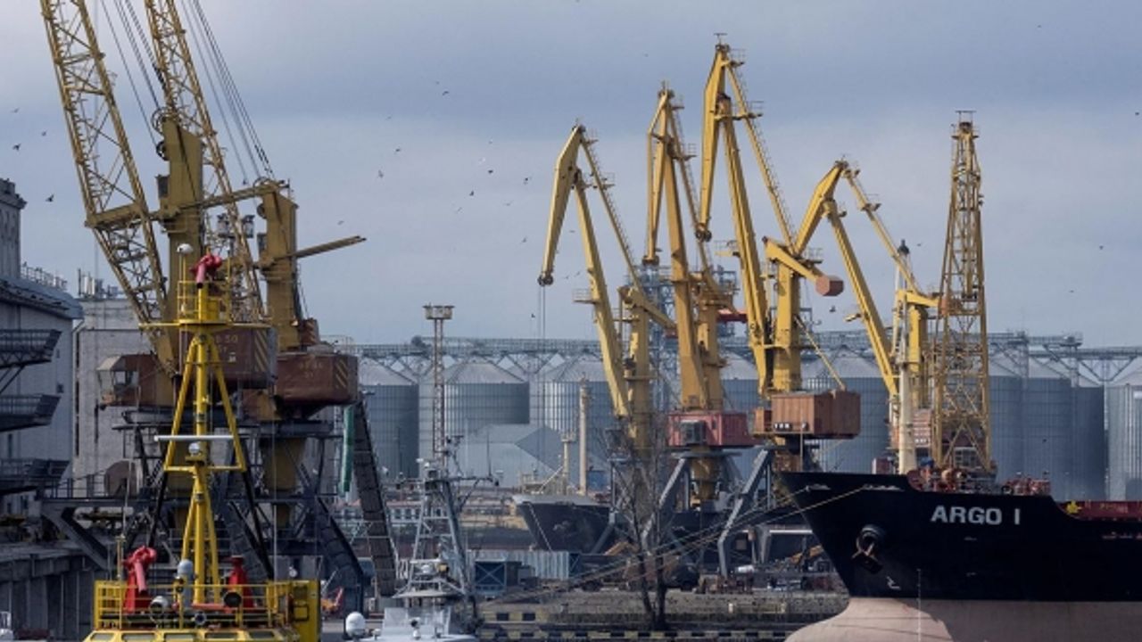 Ukrayna: Odessa'da liman ve tarımsal tesisler hasar gördü