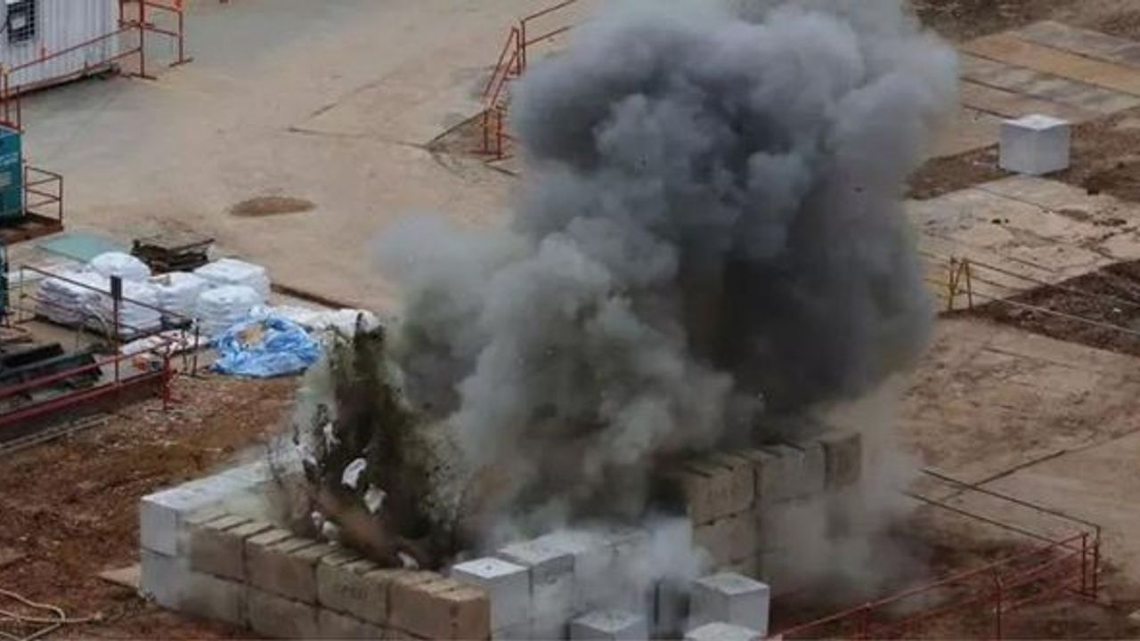 Yer Singapur- 100 kilogramlık bomba imha edildi