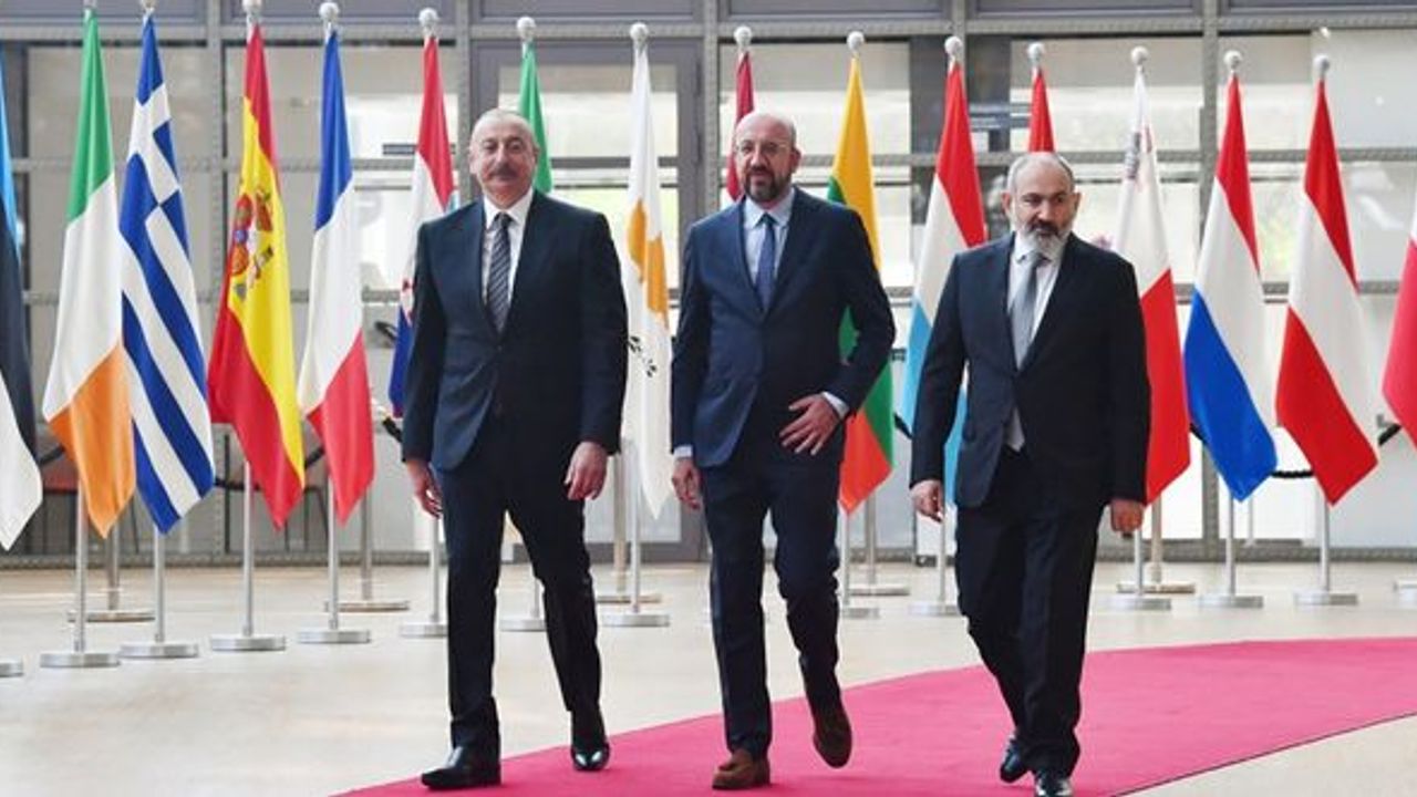 Aliyev ile Paşinyan ay sonunda Brüksel'de görüşecek